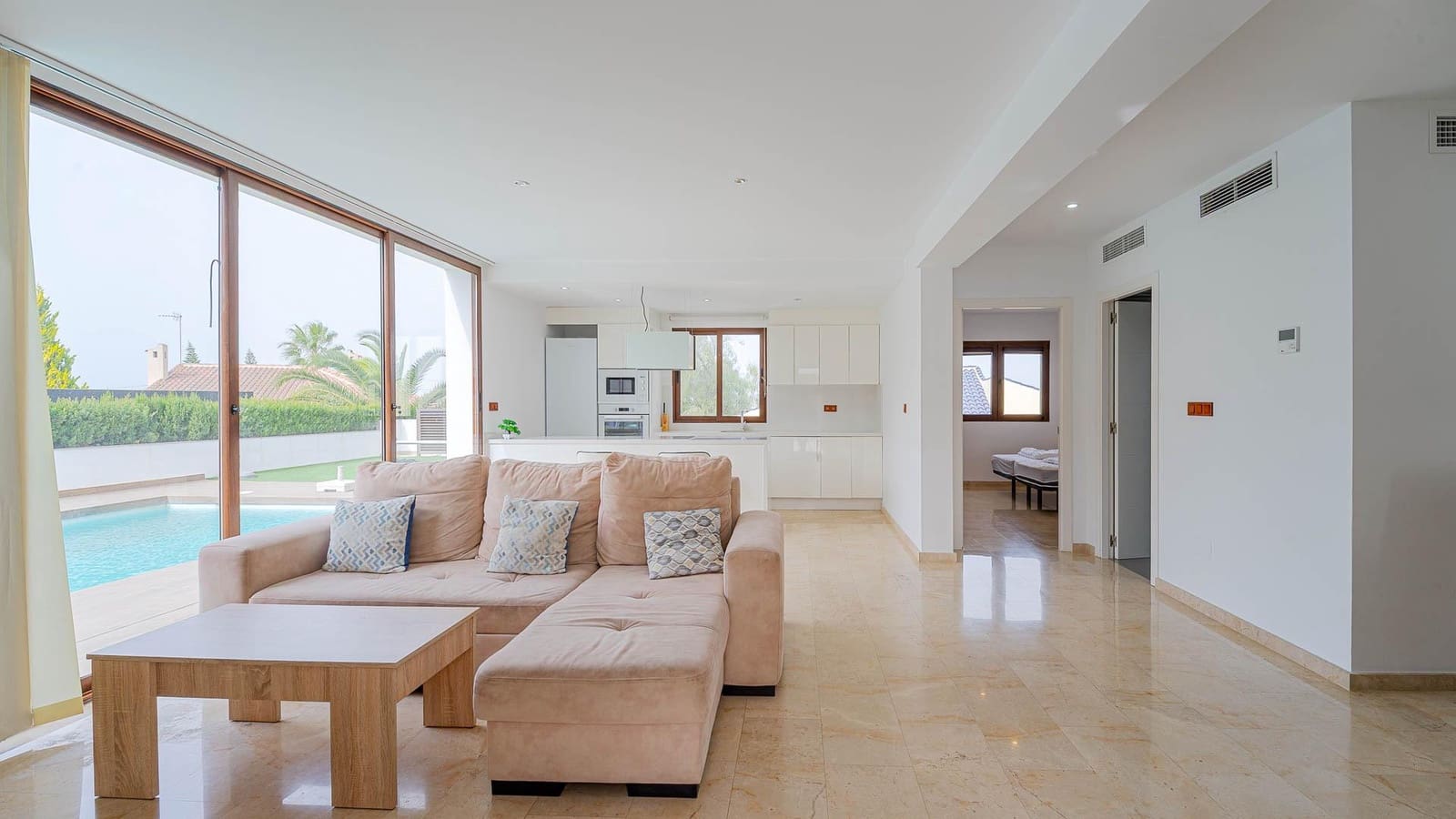 6 chambre Villa/Maison à vendre à Dona Pepa avec piscine - 565 000 € (Ref: 9652124)