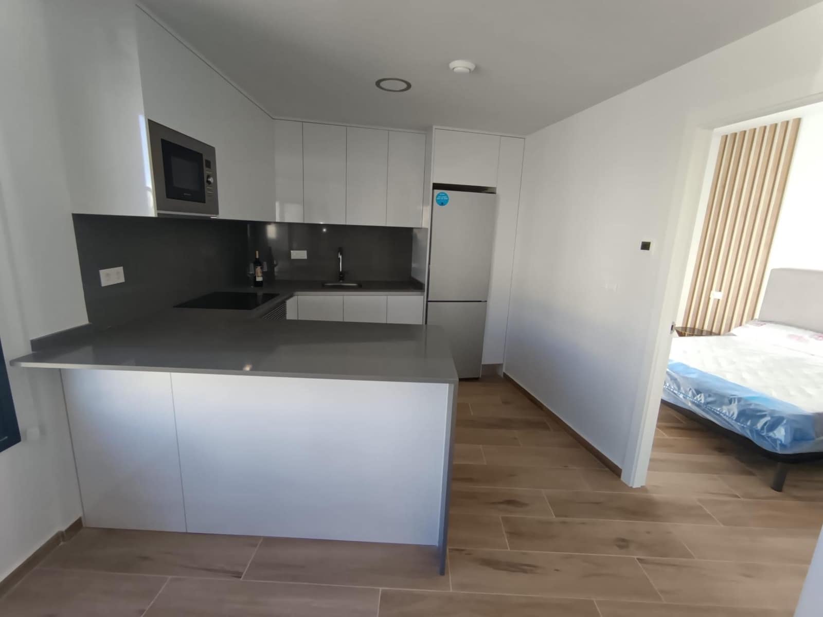 2 Zimmer Apartment zu verkaufen in Filipinas mit Pool - 285.000 € (Ref: 9656204)