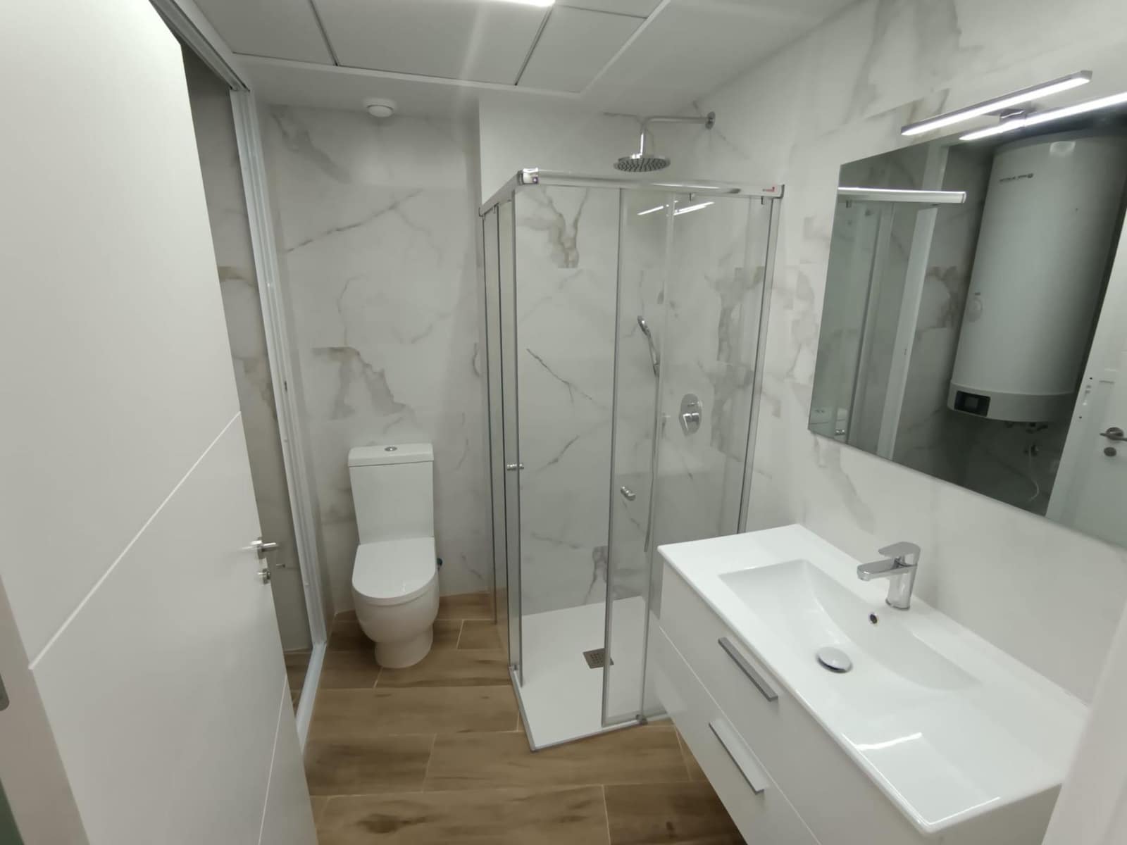 2 Zimmer Apartment zu verkaufen in Filipinas mit Pool - 285.000 € (Ref: 9656204)