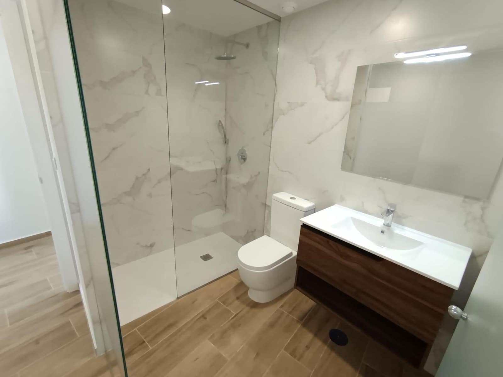 2 Zimmer Apartment zu verkaufen in Filipinas mit Pool - 285.000 € (Ref: 9656204)