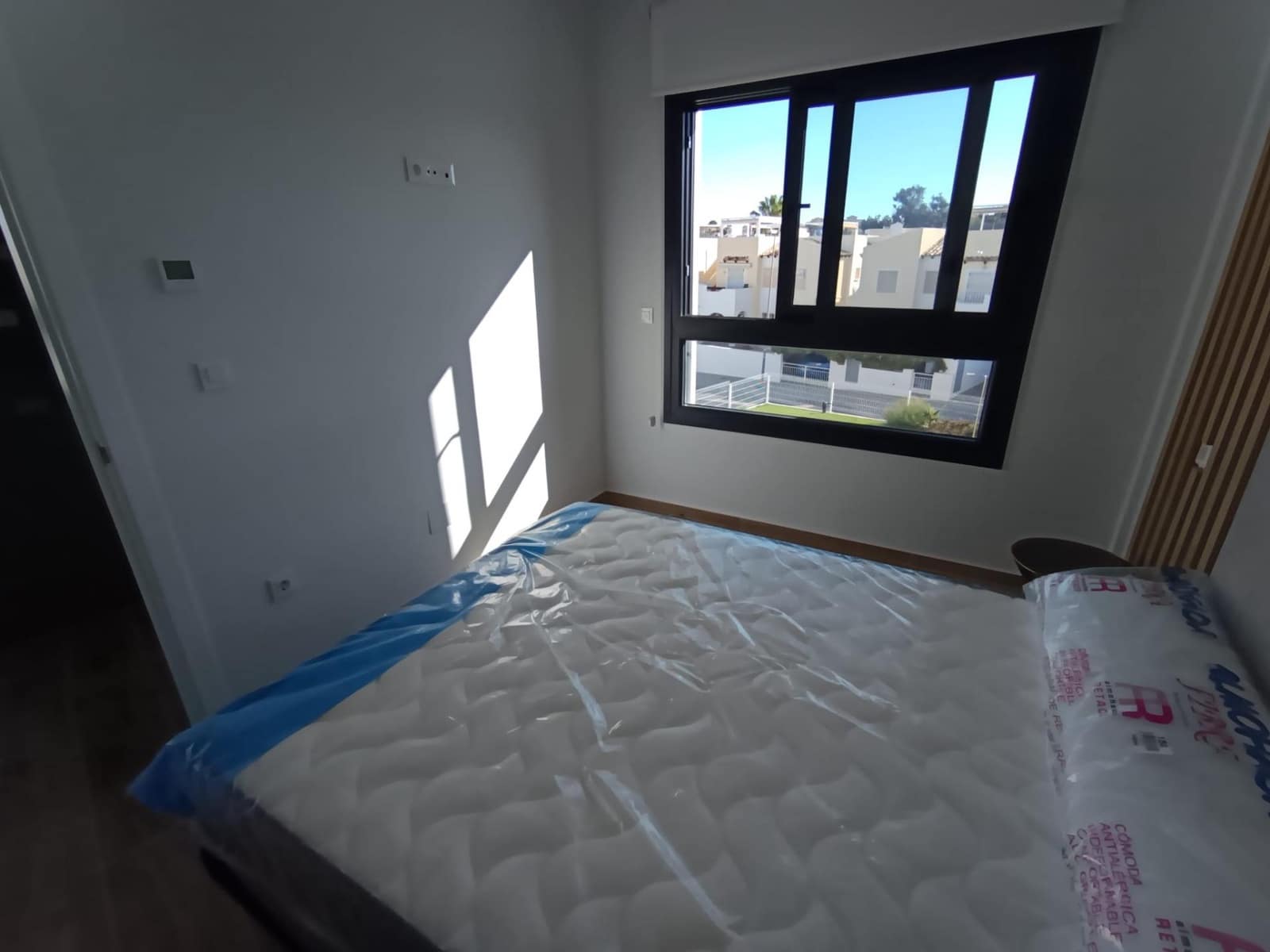 2 Zimmer Apartment zu verkaufen in Filipinas mit Pool - 285.000 € (Ref: 9656204)