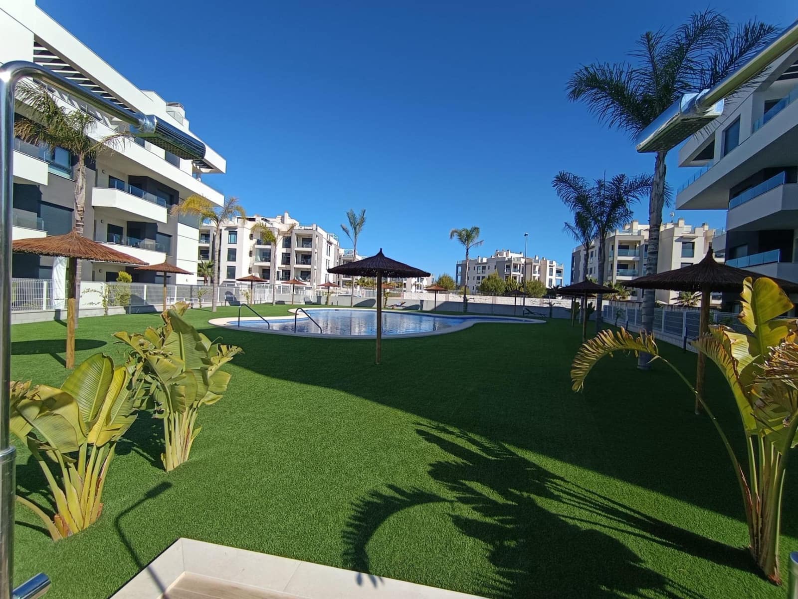 2 Zimmer Apartment zu verkaufen in Filipinas mit Pool - 285.000 € (Ref: 9656204)