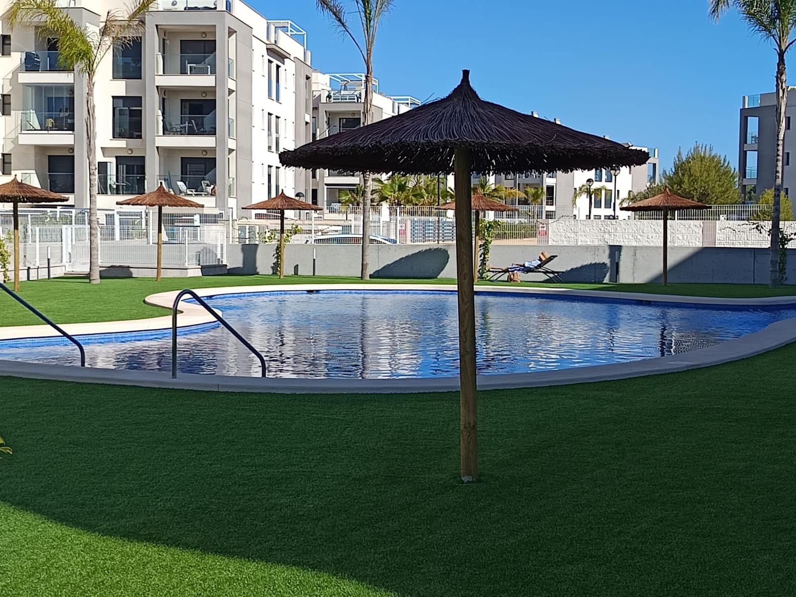 2 Zimmer Apartment zu verkaufen in Filipinas mit Pool - 285.000 € (Ref: 9656204)