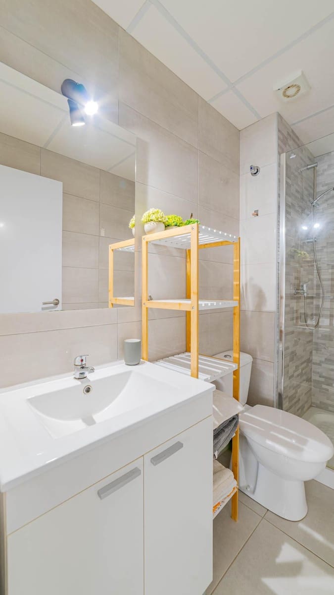 Studio for sale in Torrevieja with pool - € 109,999 (Ref: 9677587)