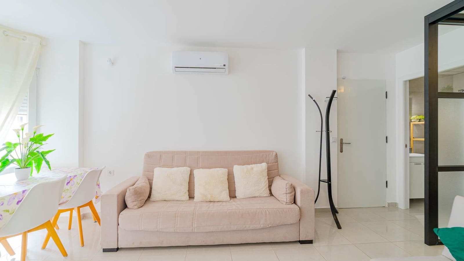 Studio for sale in Torrevieja with pool - € 109,999 (Ref: 9677587)