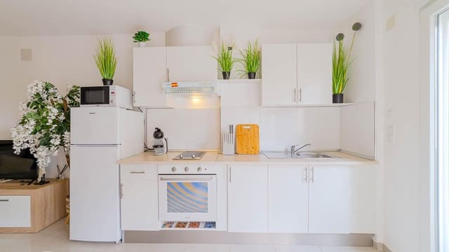 Studio for sale in Las Piscinas Naturales, Torrevieja with pool - € 109,999 (Ref: 9677587)