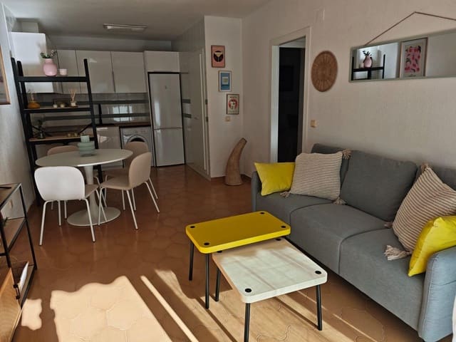 Bungalow de 2 habitaciones en Cabo Roig, Orihuela en venta con piscina - 230.000 € (Ref: 9682619)