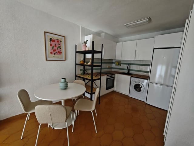 Bungalow de 2 habitaciones en Cabo Roig, Orihuela en venta con piscina - 230.000 € (Ref: 9682619)