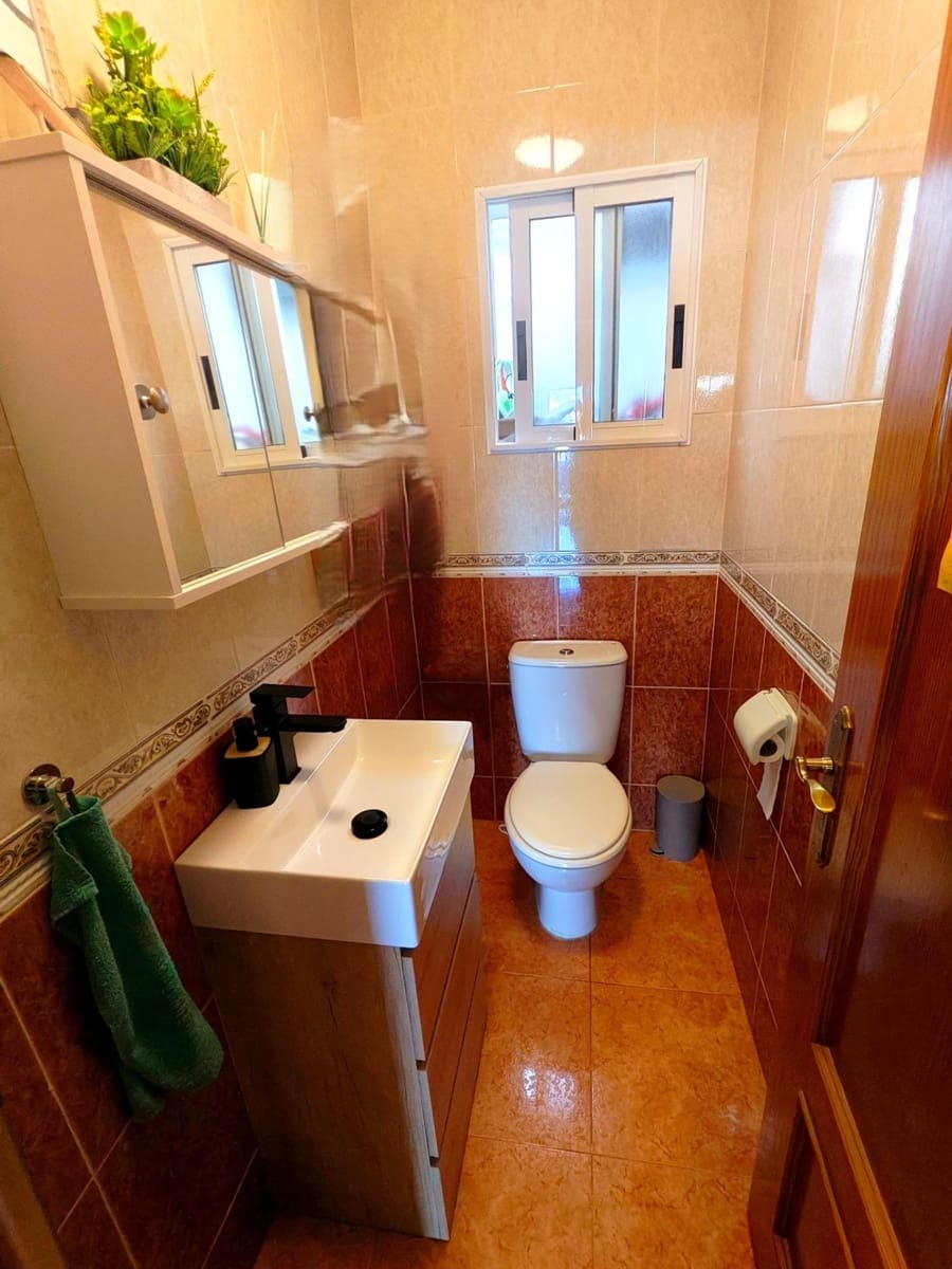 2 quarto Apartamento para venda em Torrevieja com piscina - 185 000 € (Ref: 9686560)