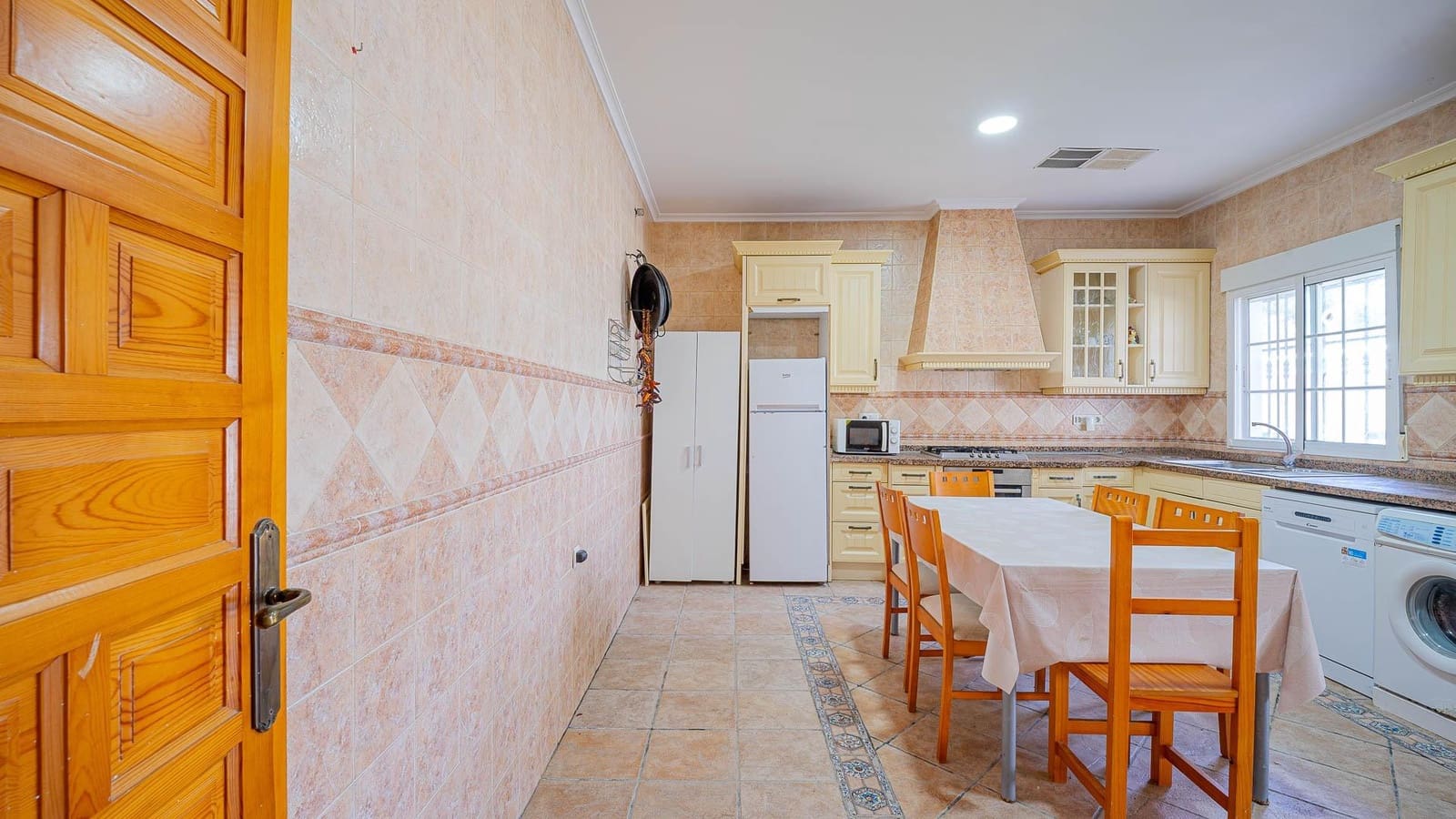 Chalet de 8 habitaciones en Rojales en venta con piscina - 425.000 € (Ref: 9695465)