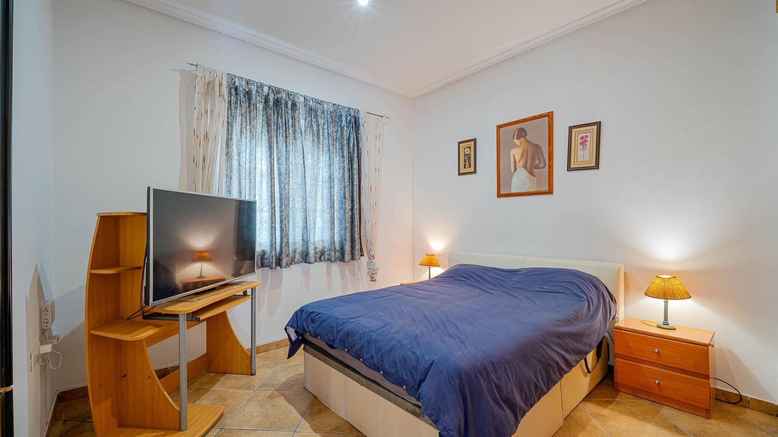 Chalet de 8 habitaciones en Rojales en venta con piscina - 425.000 € (Ref: 9695465)