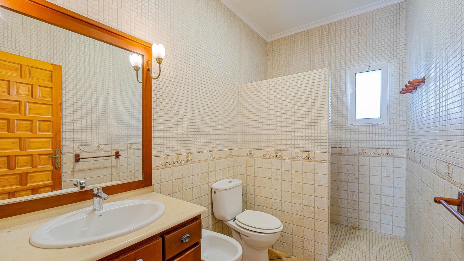 Chalet de 8 habitaciones en Rojales en venta con piscina - 425.000 € (Ref: 9695465)