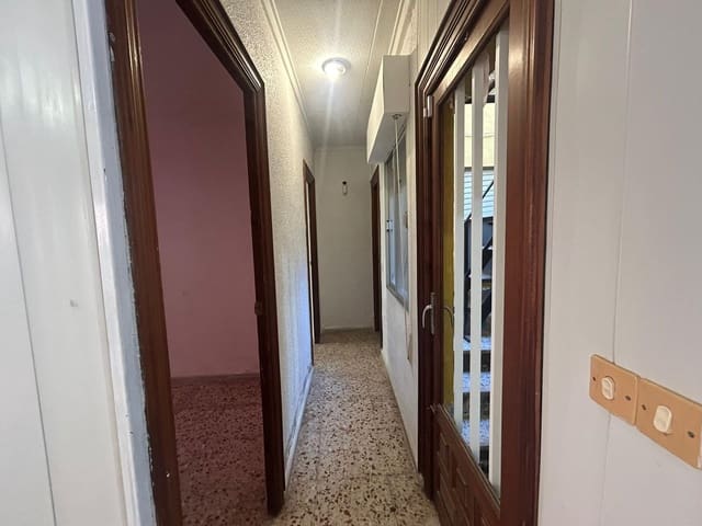 3 soveværelse Rækkehus til salg i Centro - Muelle Pesquero, Torrevieja - € 145.000 (Ref: 9695466)