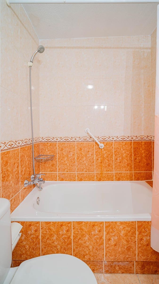 2 bedroom Apartment for sale in Torrevieja with pool - € 134,999 (Ref: 9695467)