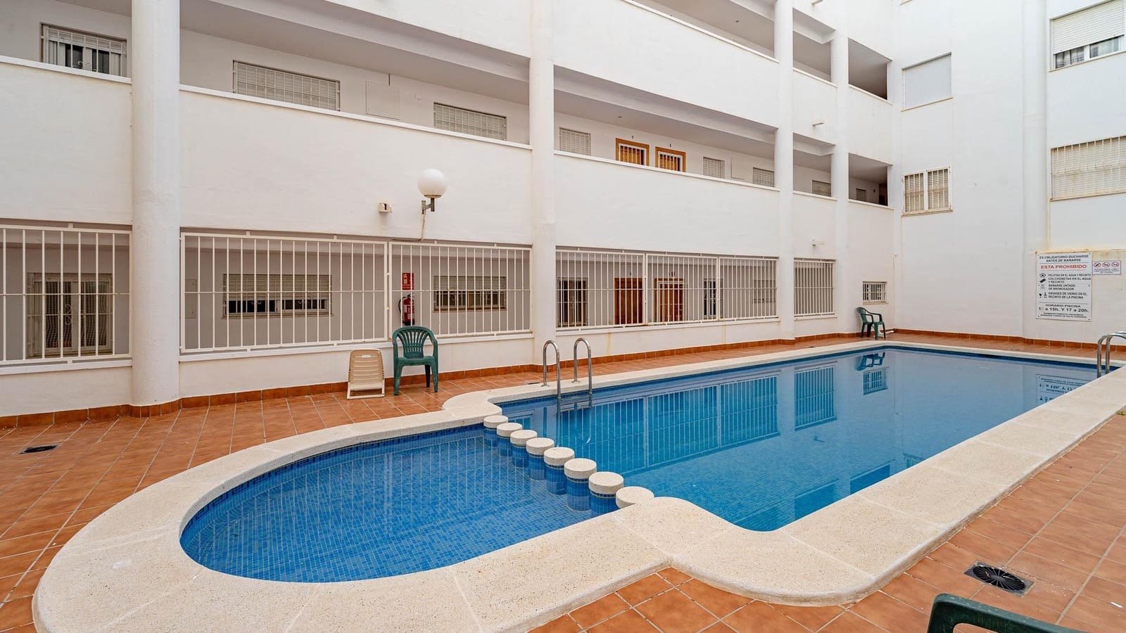 2 bedroom Apartment for sale in Torrevieja with pool - € 134,999 (Ref: 9695467)