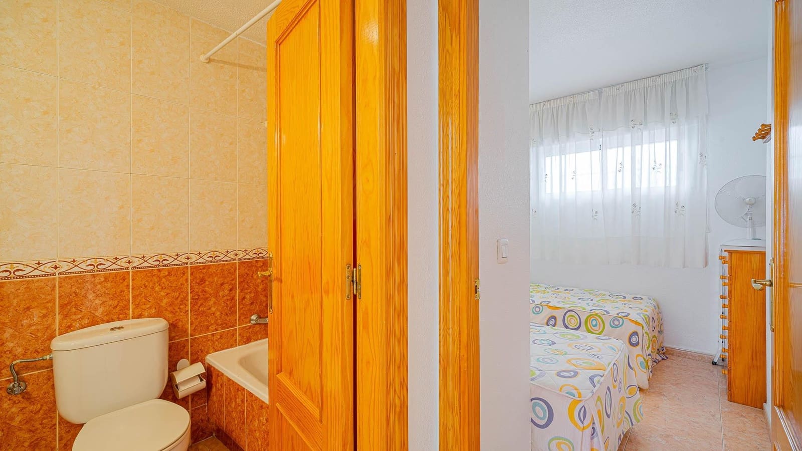 2 bedroom Apartment for sale in Torrevieja with pool - € 134,999 (Ref: 9695467)