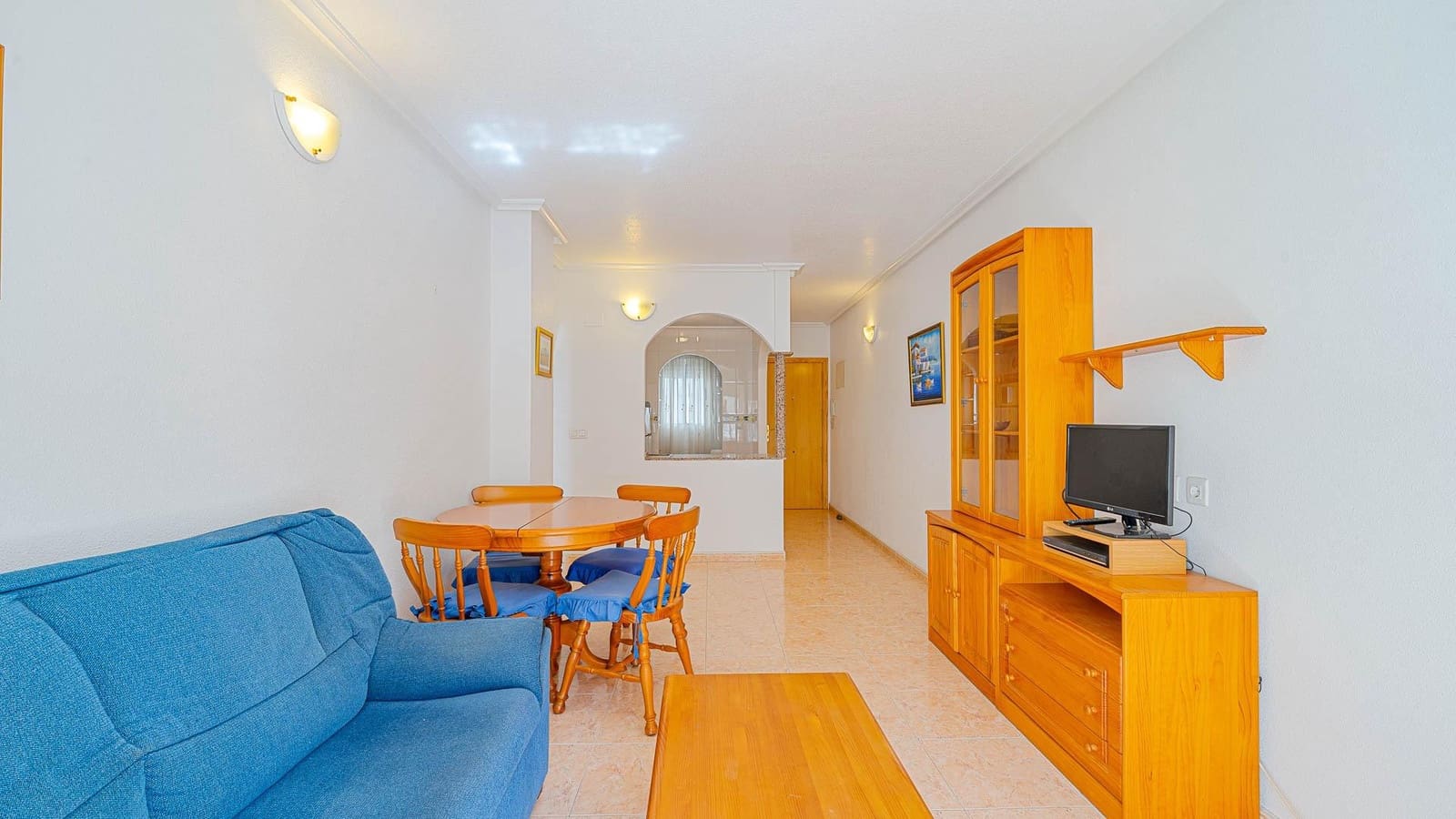 2 bedroom Apartment for sale in Torrevieja with pool - € 134,999 (Ref: 9695467)