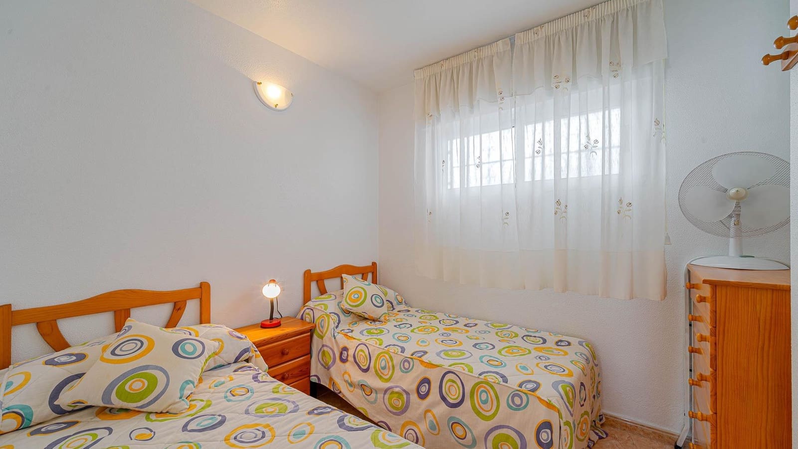 2 bedroom Apartment for sale in Torrevieja with pool - € 134,999 (Ref: 9695467)