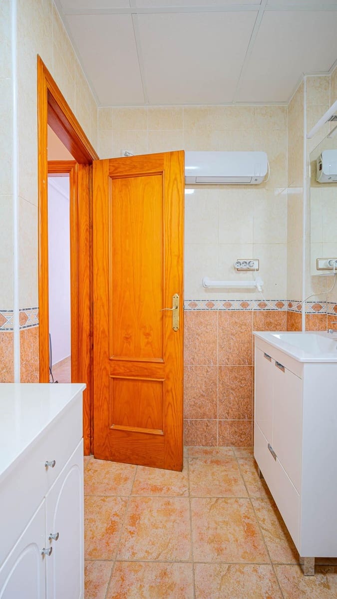 3 bedroom Apartment for sale in San Miguel de Salinas with pool - € 239,999 (Ref: 9715025)