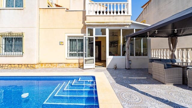 3 soveværelse Lejlighed til salg i San Miguel de Salinas med swimmingpool - € 239.999 (Ref: 9715025)