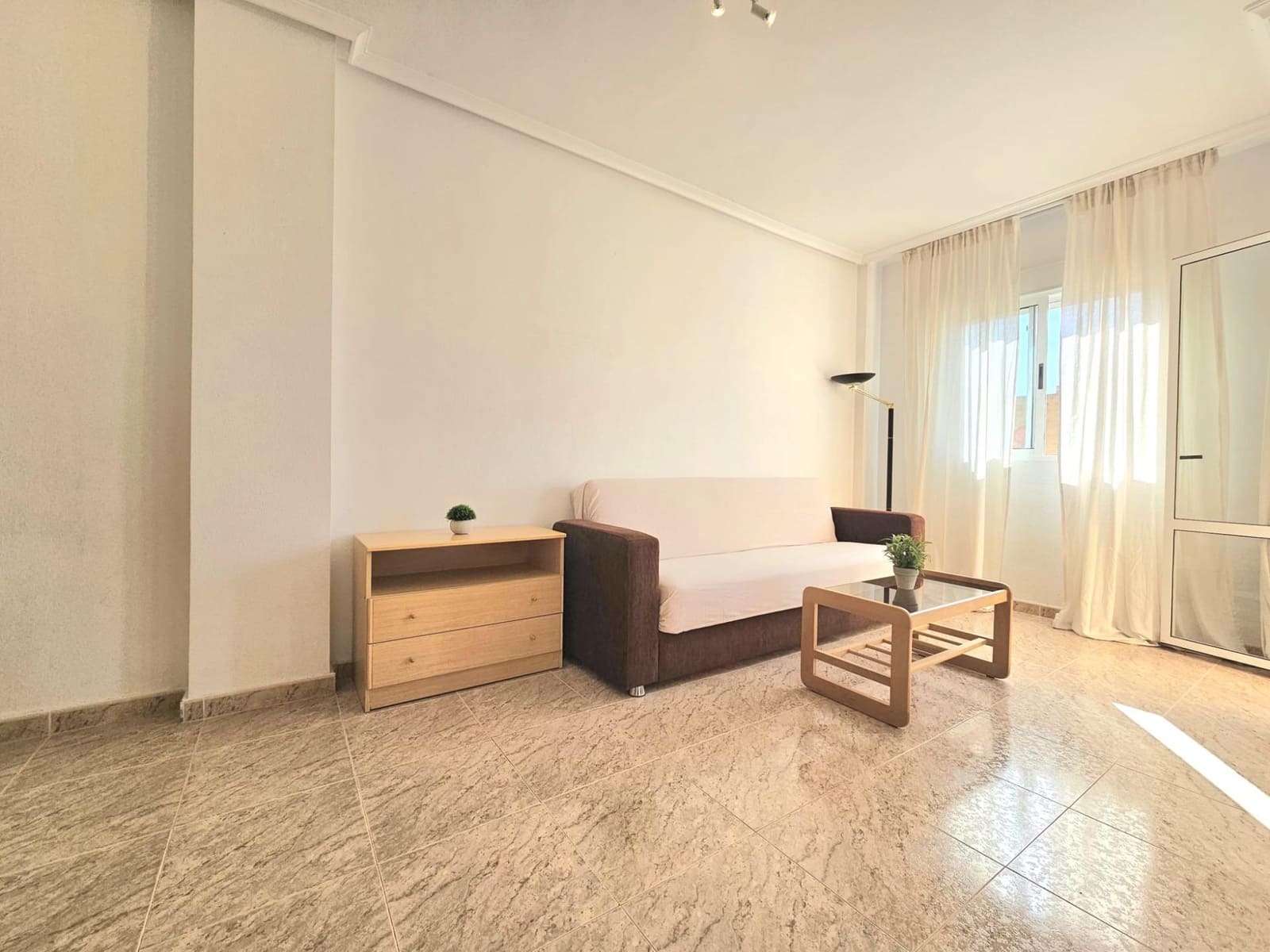 1 Zimmer Apartment zu verkaufen in Torrevieja - 115.000 € (Ref: 9720098)