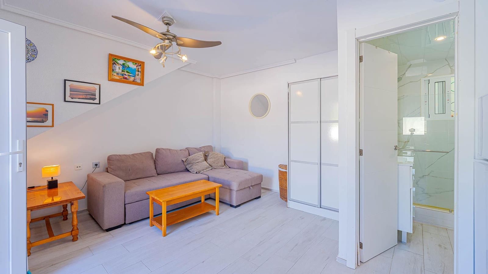 Bungalow à vendre à Torrevieja avec piscine - 94 999 € (Ref: 9721810)