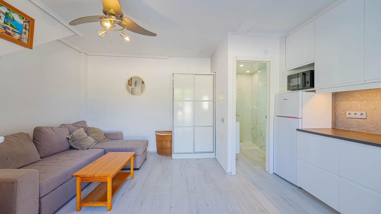 Bungalow à vendre à Torrevieja avec piscine - 94 999 € (Ref: 9721810)