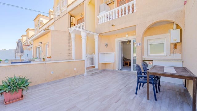 Bungalow for sale in Los Balcones - Los Altos, Torrevieja with pool - € 94,999 (Ref: 9721810)