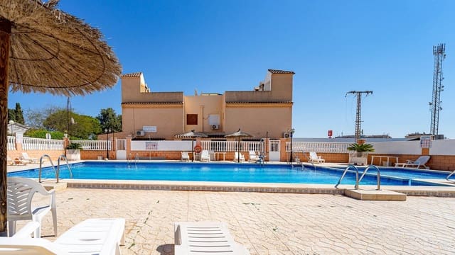 Bungalow for sale in Los Balcones - Los Altos, Torrevieja with pool - € 94,999 (Ref: 9721810)