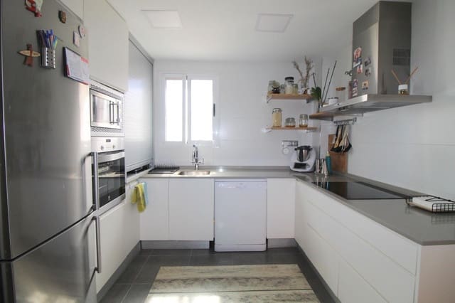 2 bedroom Apartment for sale in Aguas Nuevas, Torrevieja with pool - € 159,999 (Ref: 9721812)