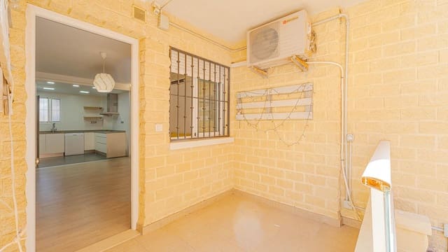 2 soveværelse Lejlighed til salg i Aguas Nuevas, Torrevieja med swimmingpool - € 159.999 (Ref: 9721812)