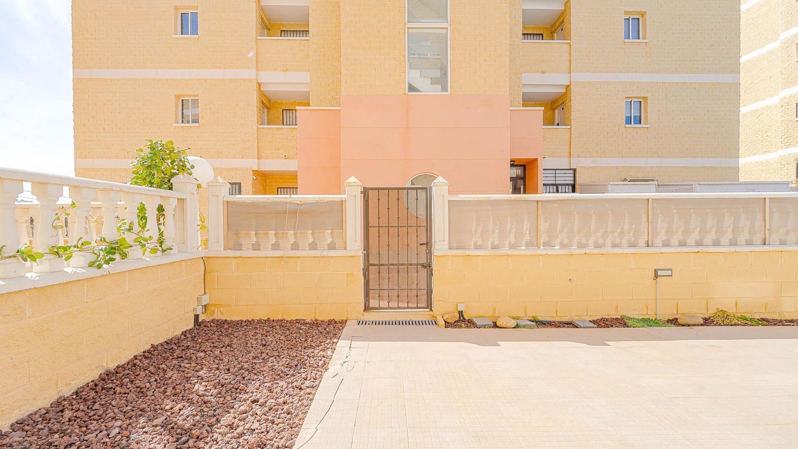 2 chambre Appartement à vendre à Aguas Nuevas avec piscine - 159 999 € (Ref: 9721812)