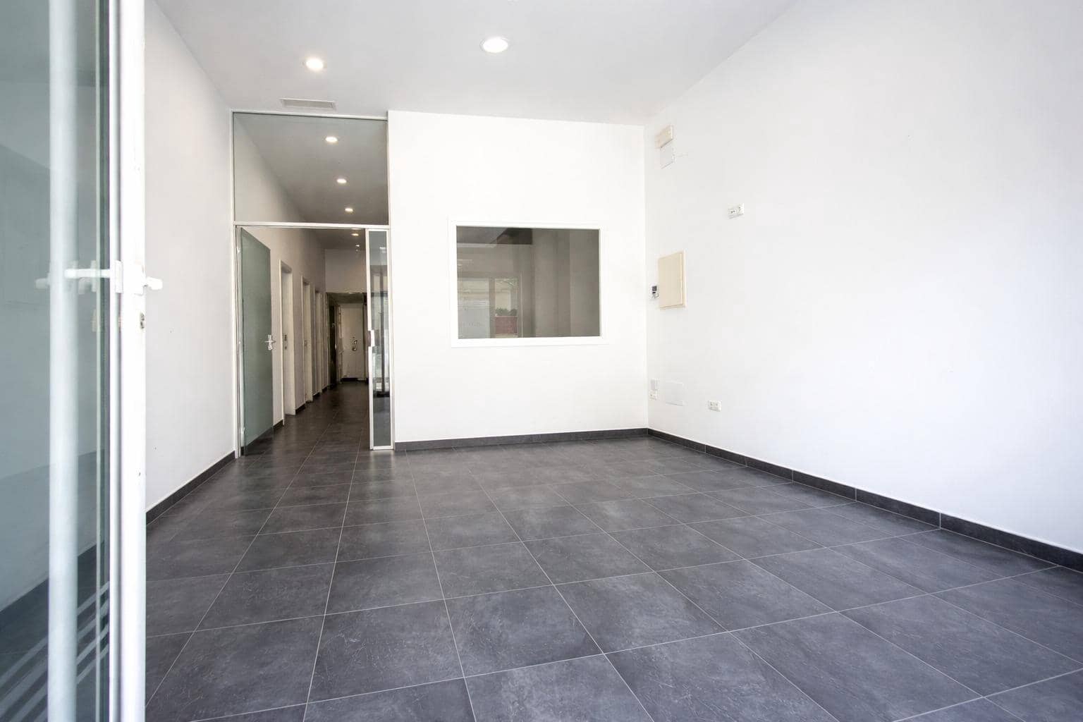 5 bedroom Commercial for sale in Alfaz del Pi / L'Alfas del Pi - € 350,000 (Ref: 9729345)