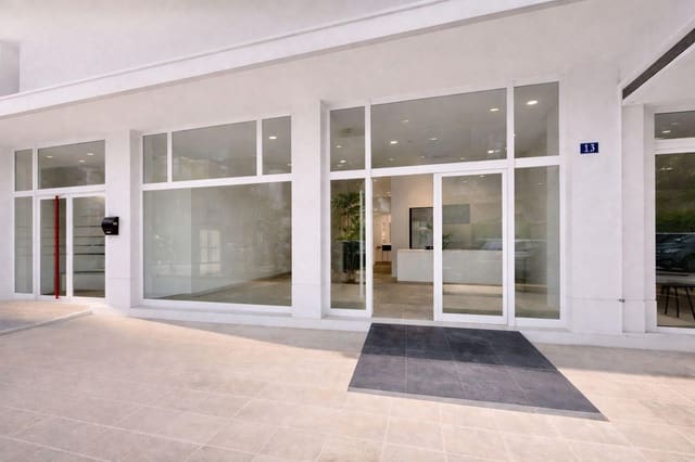 5 soveværelse Erhverv til salg i Albir, Alfaz del Pi / L'Alfàs del Pi - € 350.000 (Ref: 9729345)