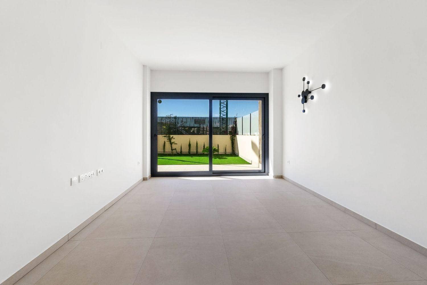 2 quarto Apartamento para venda em La Veleta com piscina - 350 000 € (Ref: 9735685)