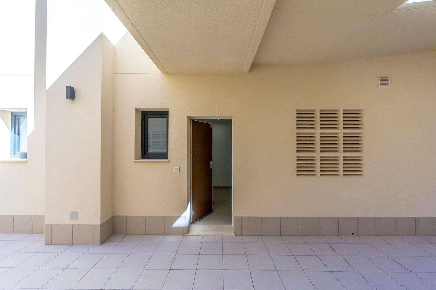 2 bedroom Apartment for sale in La Veleta with pool - € 360,000 (Ref: 9735686)