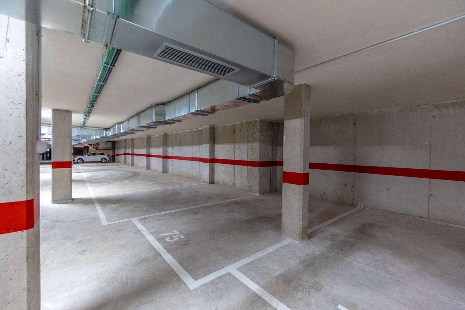 2 bedroom Apartment for sale in La Veleta with pool - € 360,000 (Ref: 9735686)