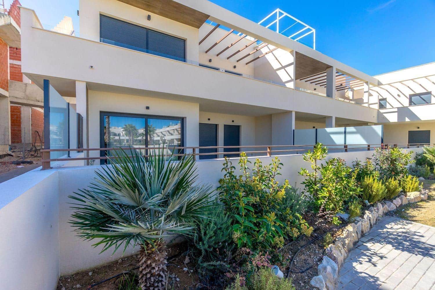 2 bedroom Apartment for sale in La Veleta with pool - € 360,000 (Ref: 9735686)