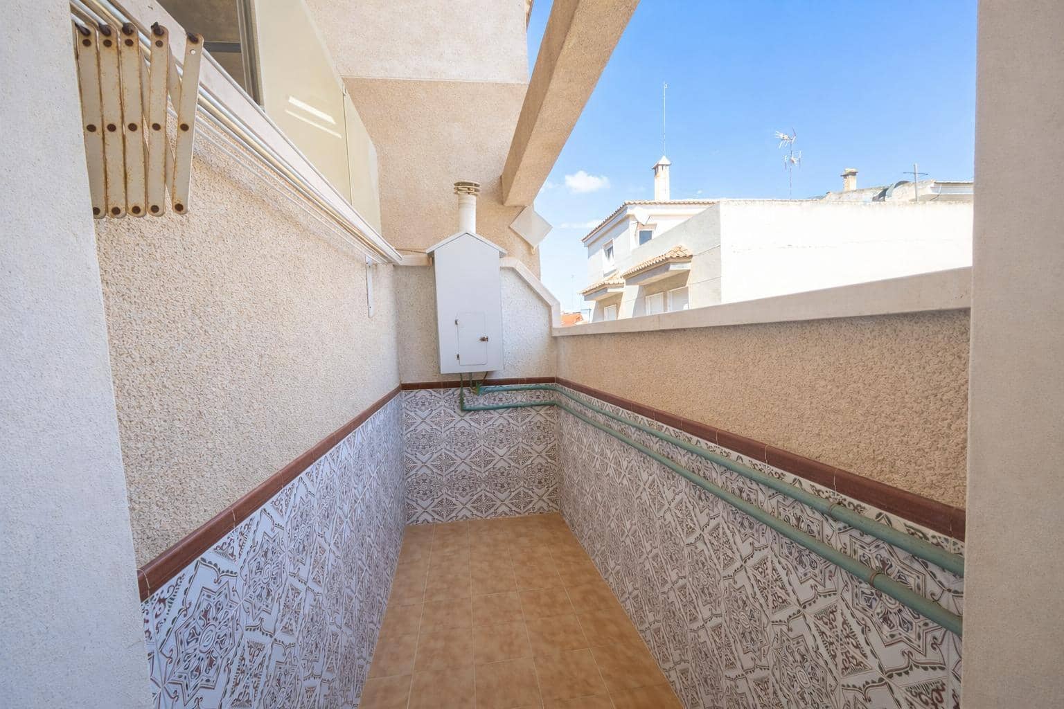 3 bedroom Villa for sale in Rojales with garage - € 235,000 (Ref: 9735687)