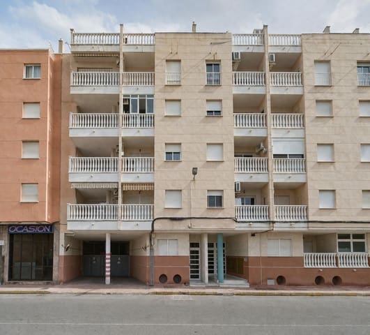 Garaje en Torrevieja en venta - 14.999 € (Ref: 9741841)