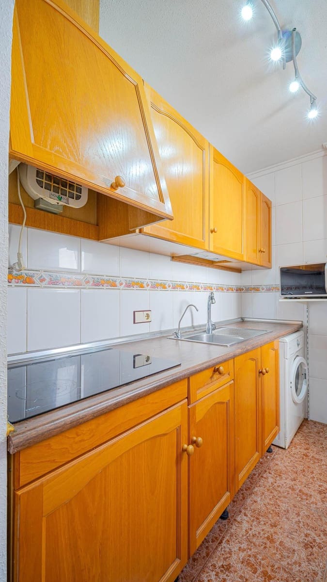Ático de 2 habitaciones en Torrevieja en venta con piscina - 134.999 € (Ref: 9741843)