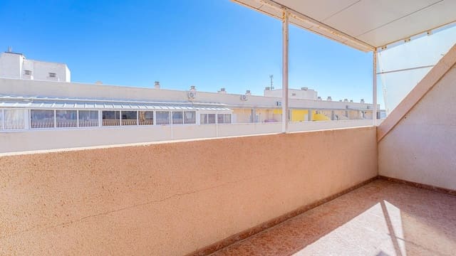 Ático de 2 habitaciones en Parque de las Naciones, Torrevieja en venta con piscina - 134.999 € (Ref: 9741843)