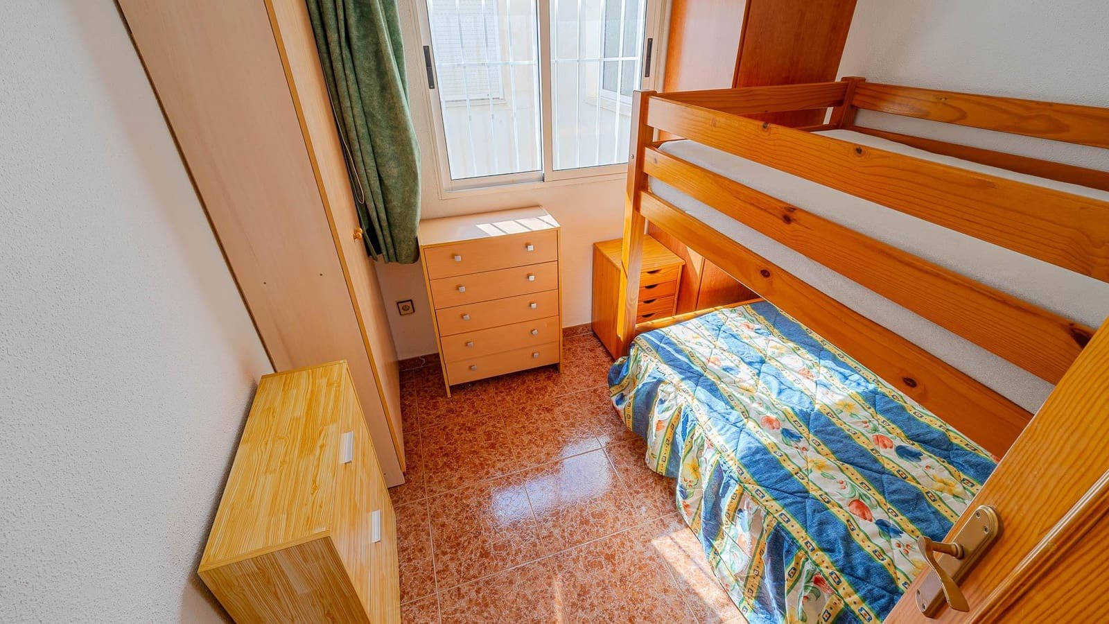 Ático de 2 habitaciones en Torrevieja en venta con piscina - 134.999 € (Ref: 9741843)