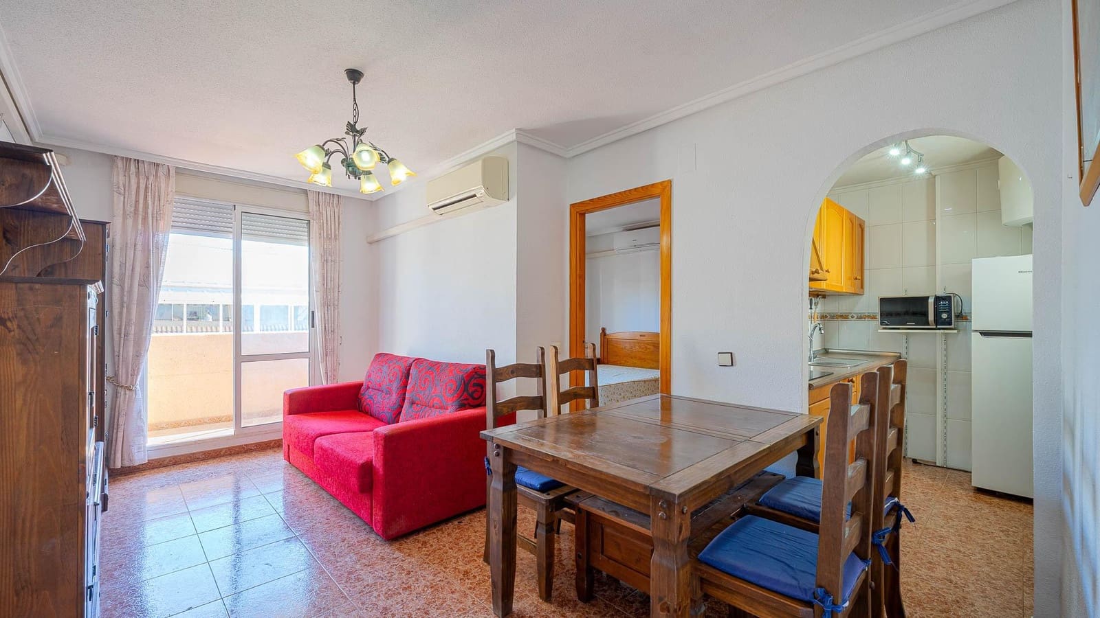 2 sypialnia Penthouse na sprzedaż w Torrevieja z basenem - 134 999 € (Ref: 9741843)
