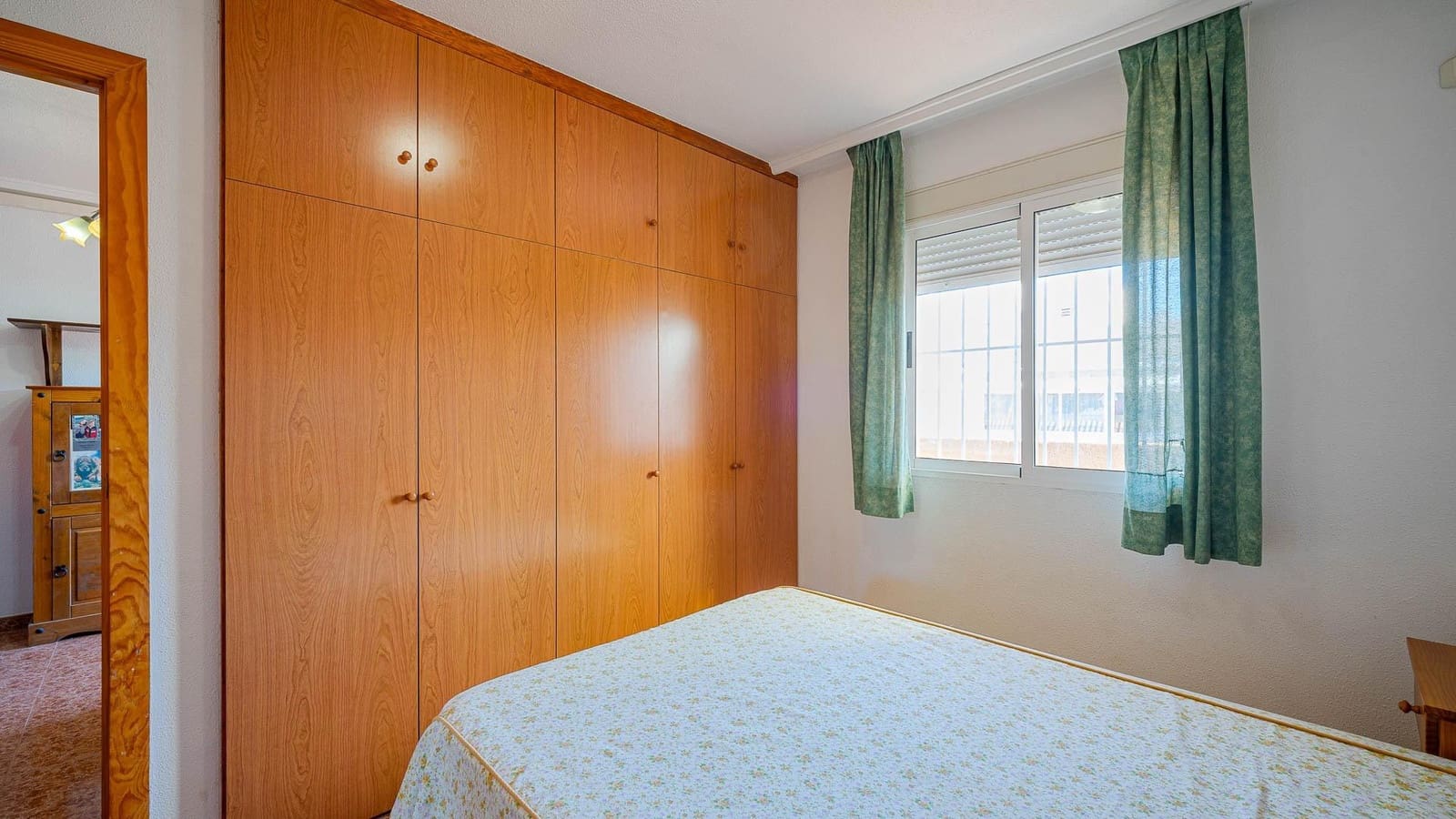 2 sypialnia Penthouse na sprzedaż w Torrevieja z basenem - 134 999 € (Ref: 9741843)