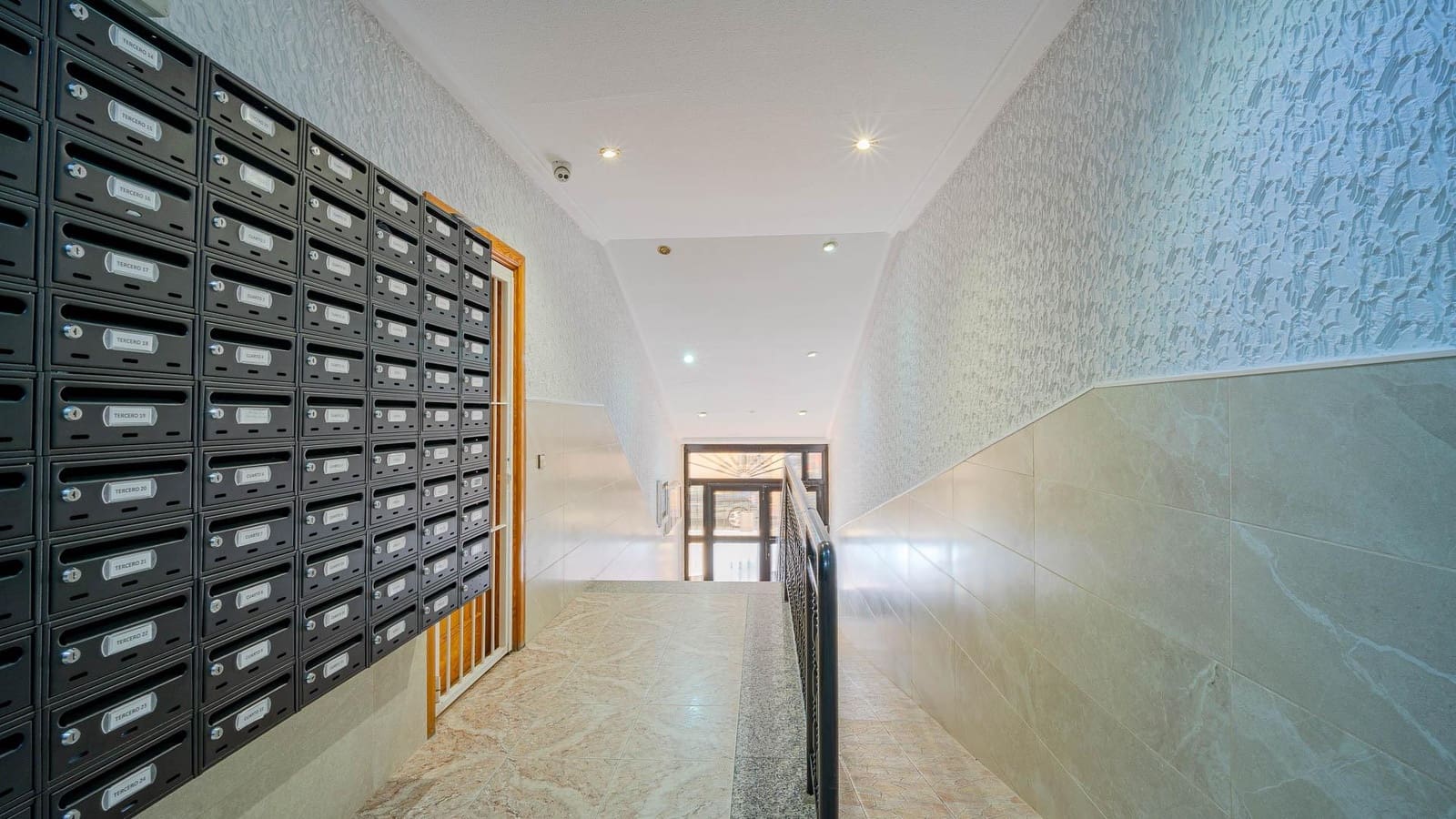 2 sypialnia Penthouse na sprzedaż w Torrevieja z basenem - 134 999 € (Ref: 9741843)