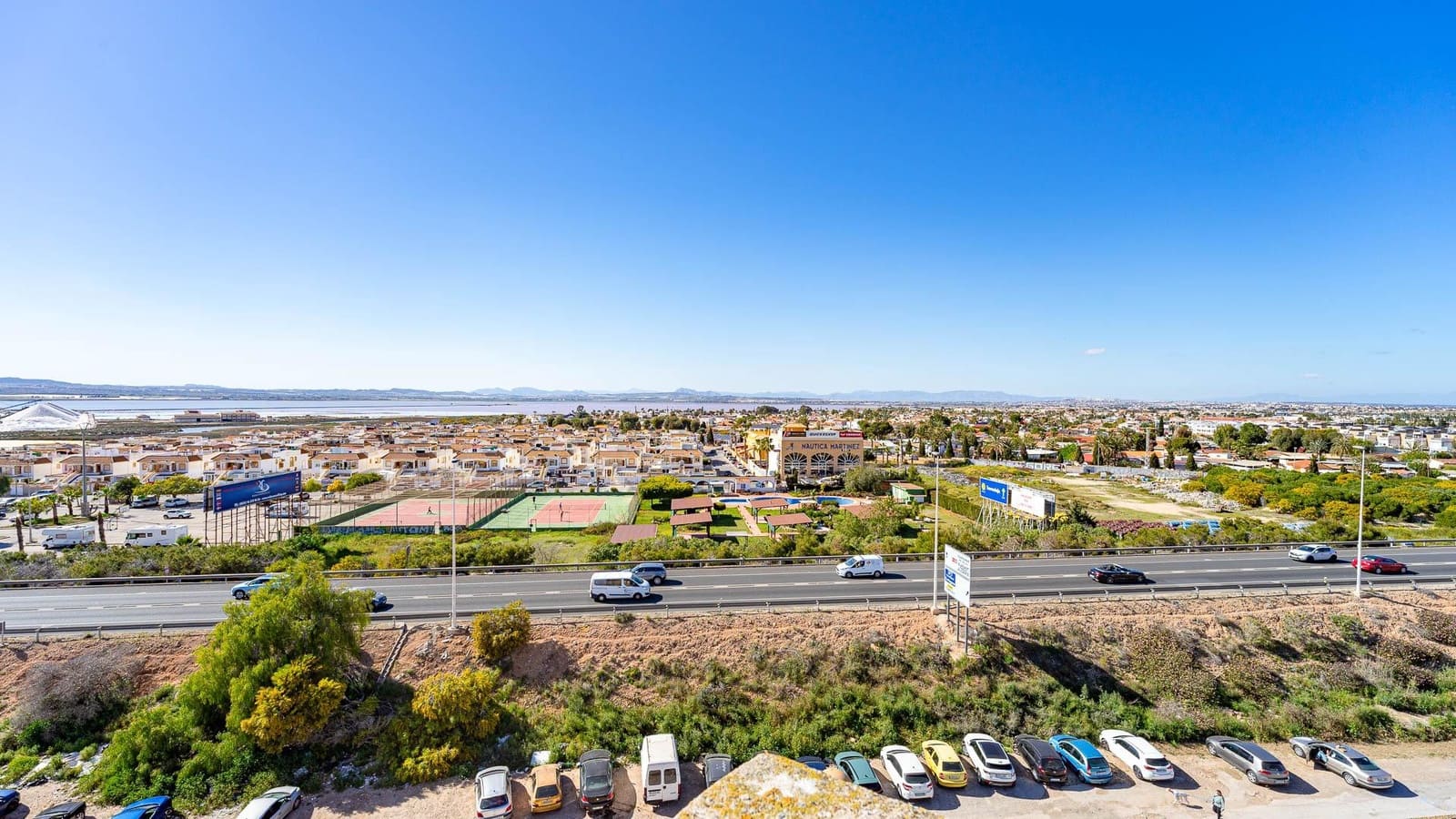 2 sypialnia Penthouse na sprzedaż w Torrevieja z basenem - 134 999 € (Ref: 9741843)