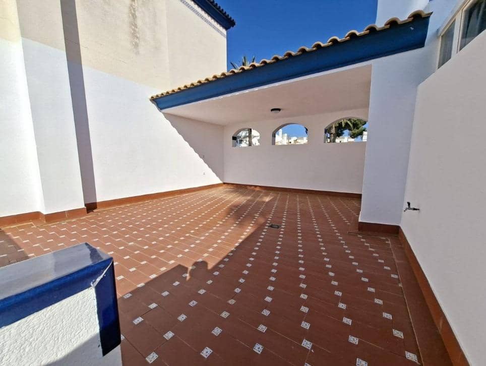2 bedroom Bungalow for sale in Orihuela Costa with pool - € 229,000 (Ref: 9741844)