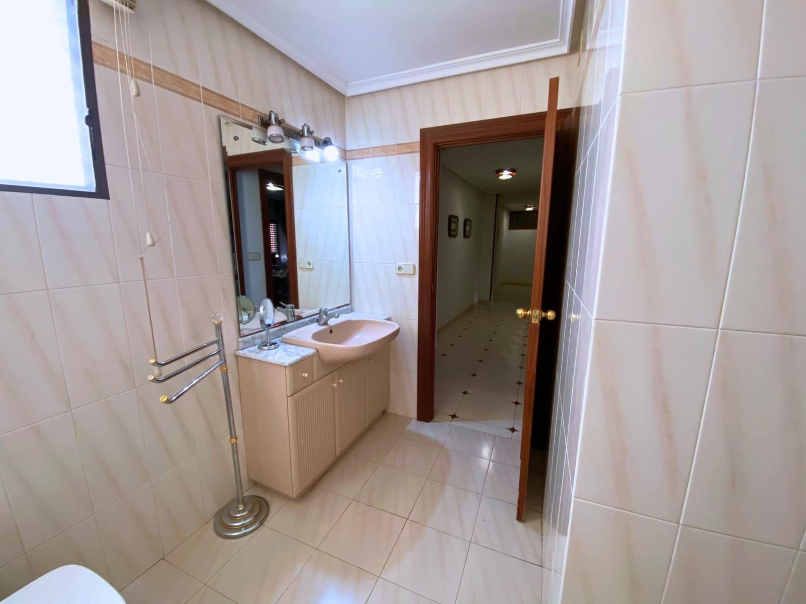 4 bedroom Townhouse for sale in Ibi - € 350,000 (Ref: 9743167)