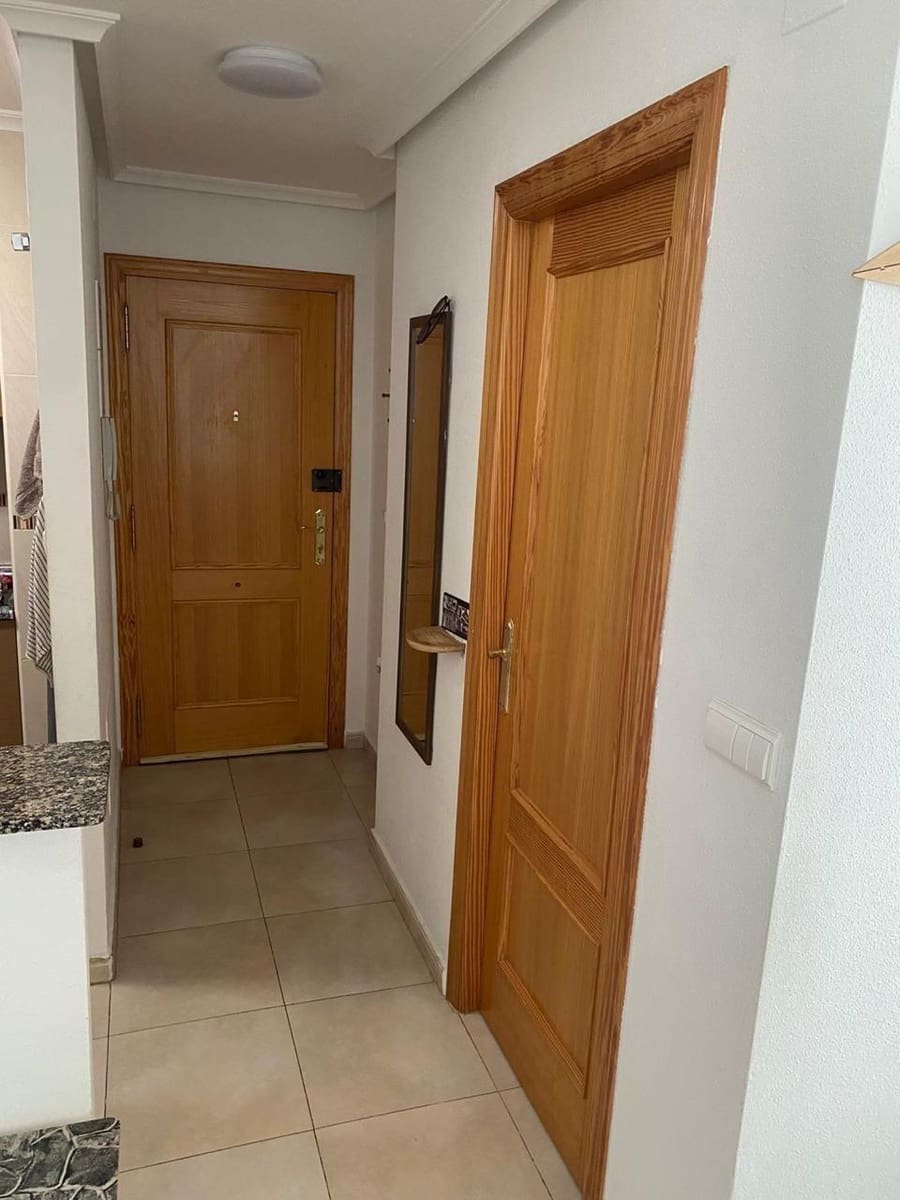 1 camera da letto Appartamento in vendita in Torrevieja - 124.900 € (Rif: 9773190)